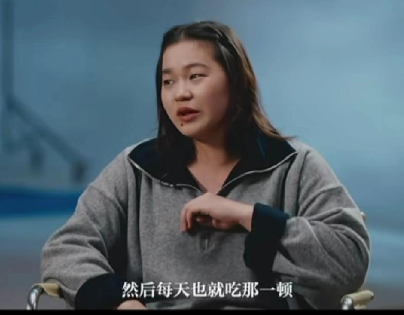 全红婵接受采访时自曝她第一次例假是她结束巴黎奥运会后两个月才第一次来例假，那时她