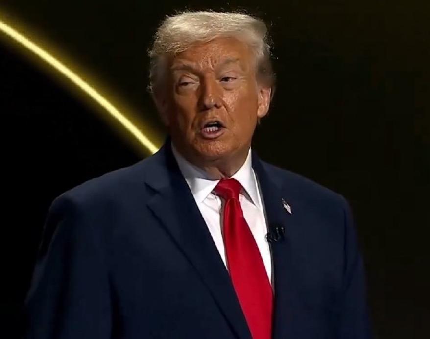 唐纳德·特朗普呼吁美国国家橄榄球联盟（NFL）更改名称，这样“足球”就成为唯一一