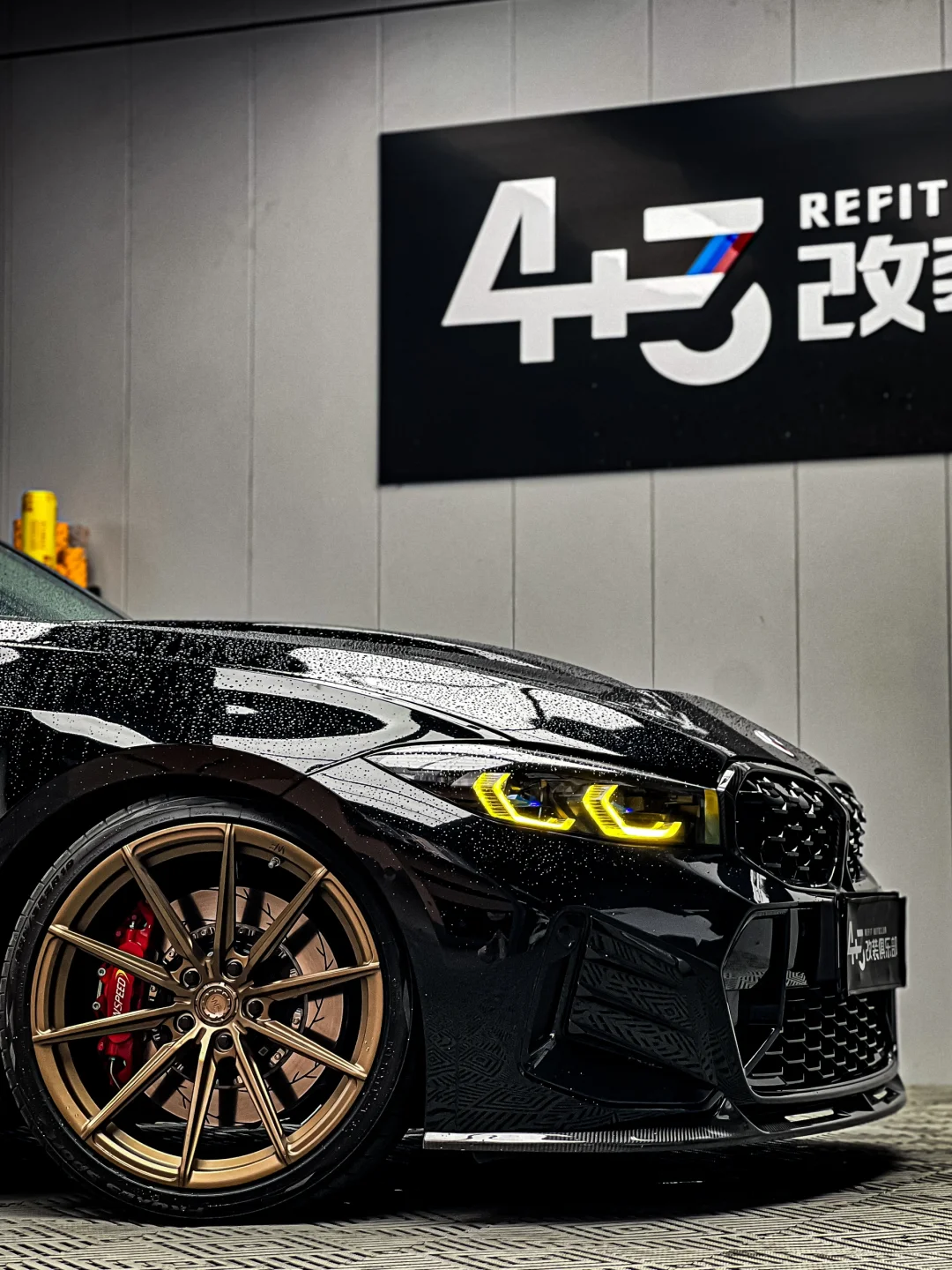 颜色的尽头是黑色？