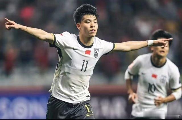 18岁国青小将魏祥鑫加盟法甲欧塞尔后表现抢眼，接近迎来法甲首秀，前景被看好。 