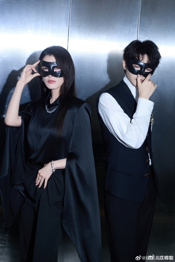 以为王俊凯徐洁儿拍了重生之门的番外王俊凯徐洁儿重生之门番外篇剧里她挟持他，剧外他