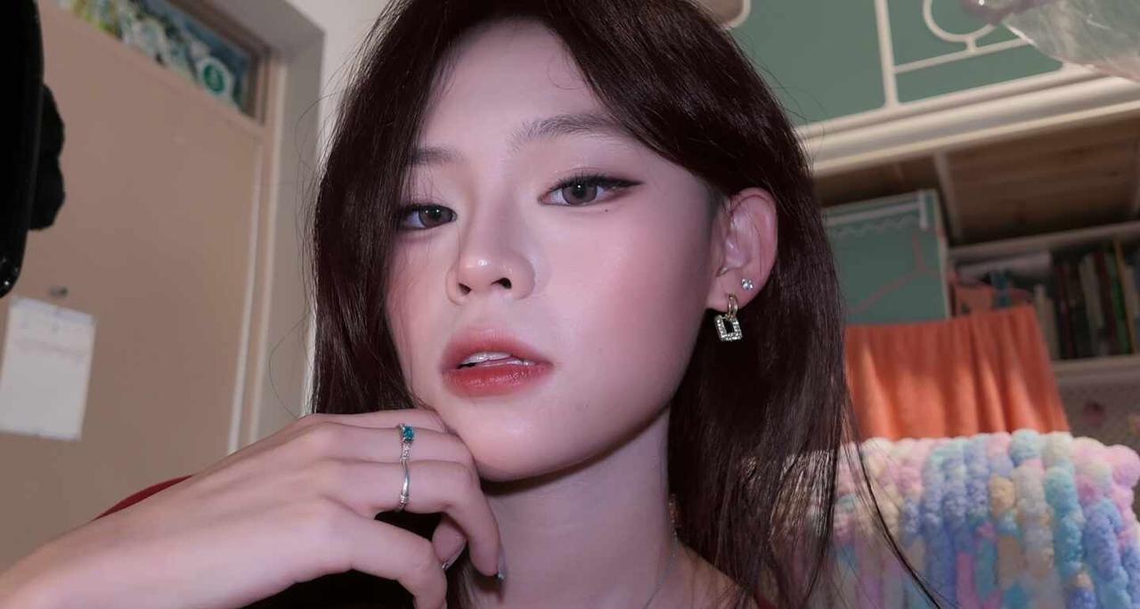 乖是装的 拿下你的手段罢了
感觉至上𖦹ࡇ𖦹 拜托假装着迷一下吧 感觉才是王道
