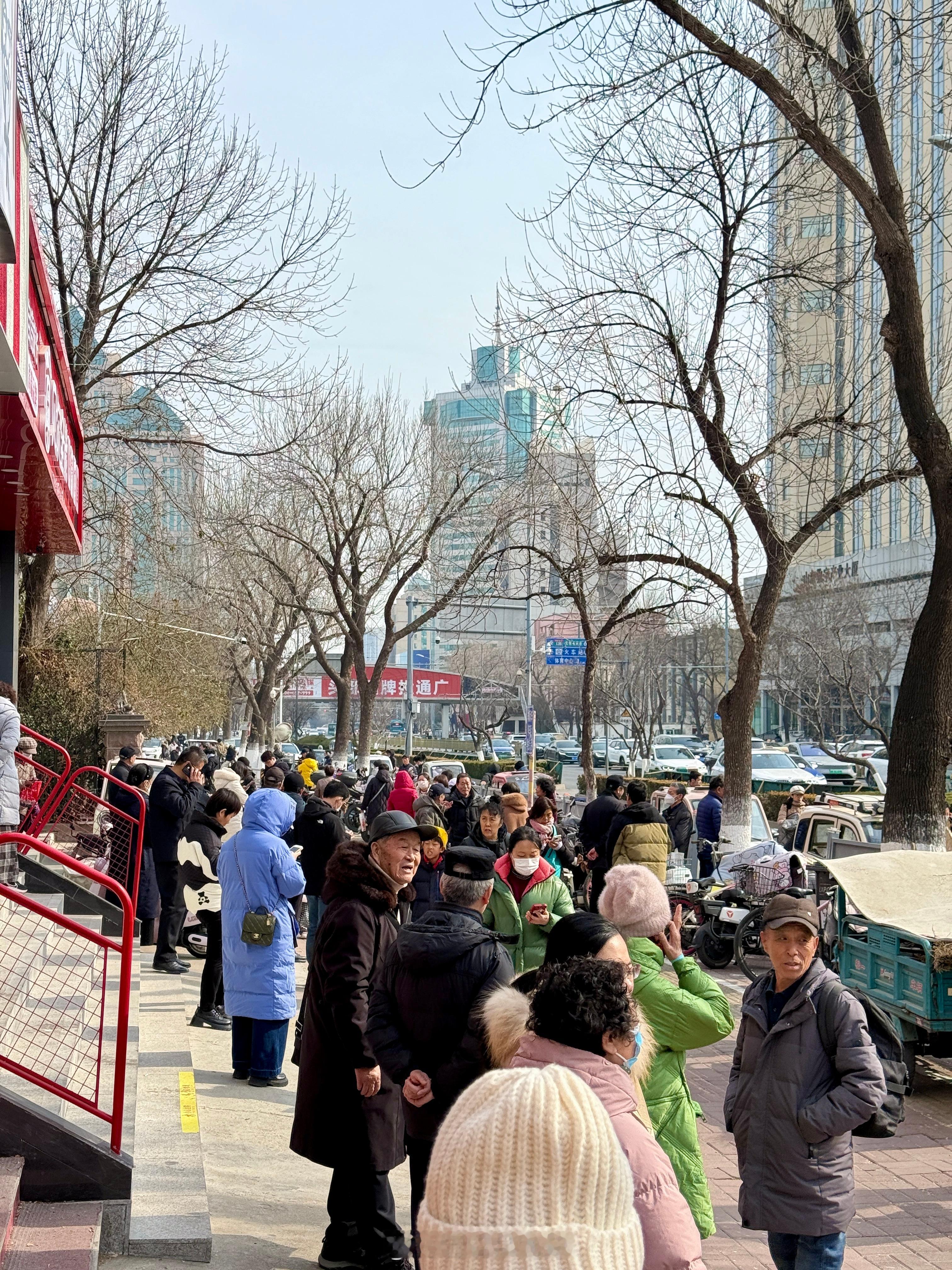 日常离音乐小屋㕛远了一点！不开心，因为……人类幼仔们开学啦[苦涩] 
