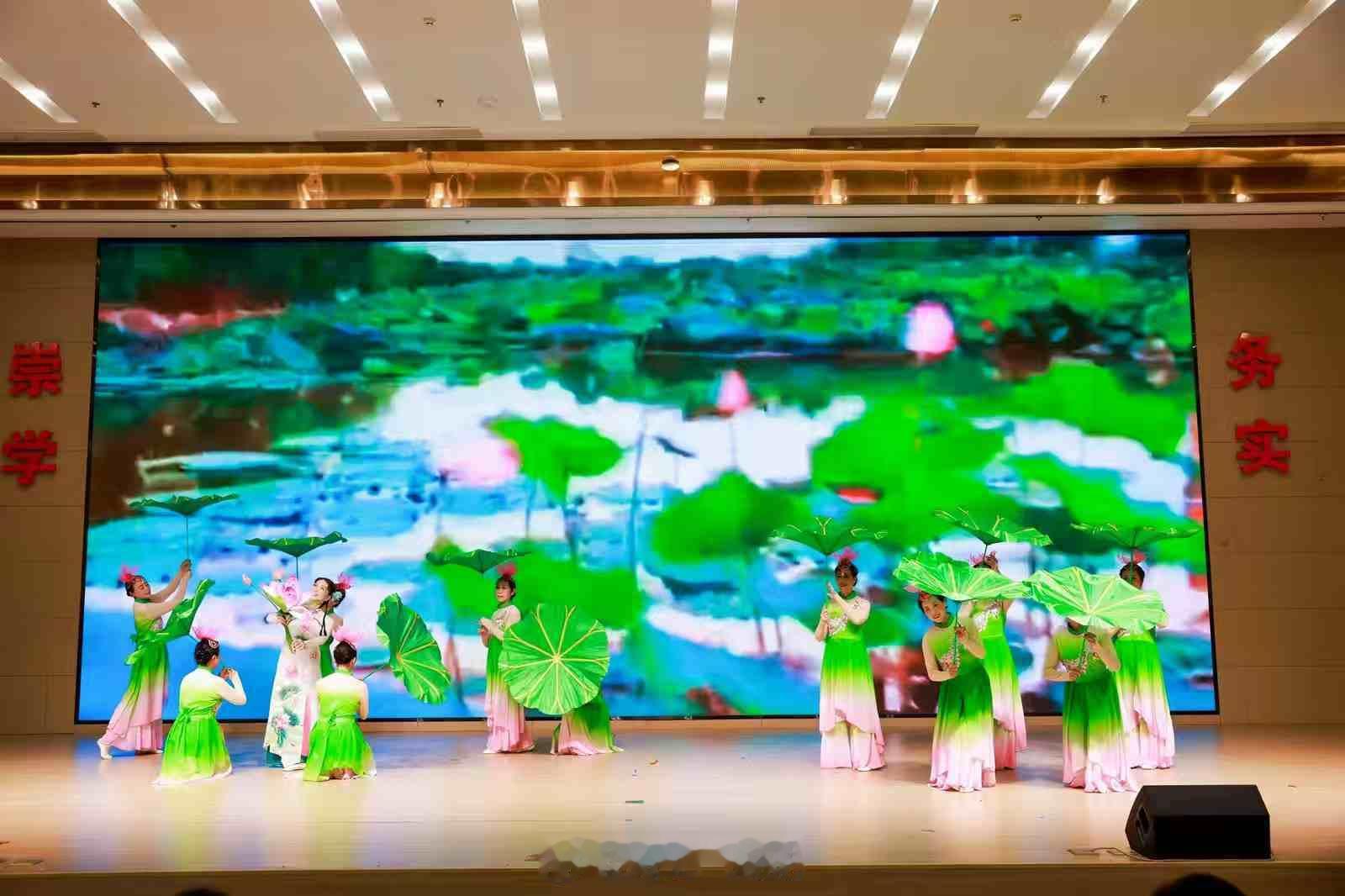 在文化礼堂看见文明湖州12月20日，2025湖州“我要上村晚”南浔赛区开赛！以文