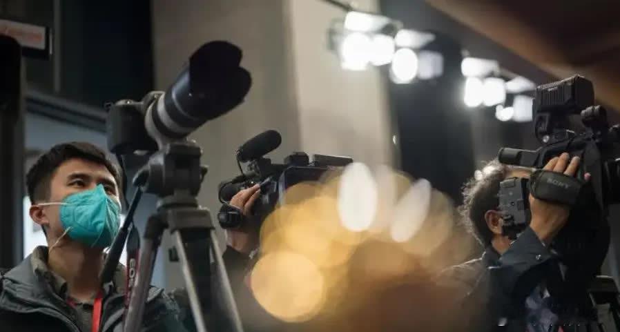 许多人以为，只要中国崛起，坐不住的就是美国，错了，比美国更紧绷的，其实不是别人，