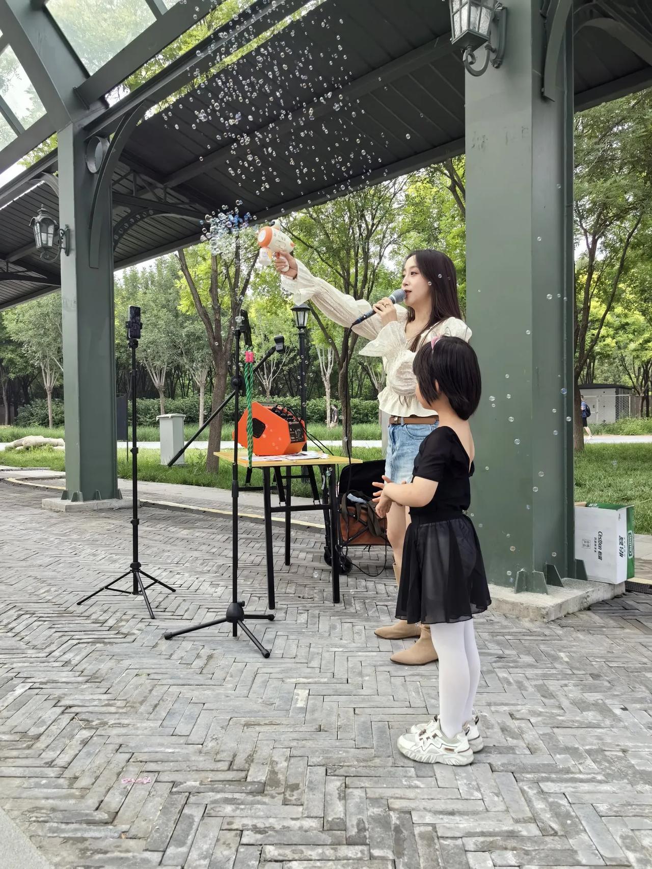 南城人民的快乐

周末，终于来感受属于我们那。南城人民的放松生活