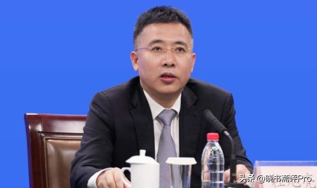 得到重用！杭州市代市长杜旭亮履新满一月后，转正为杭州市市长。6月26日，根据国内