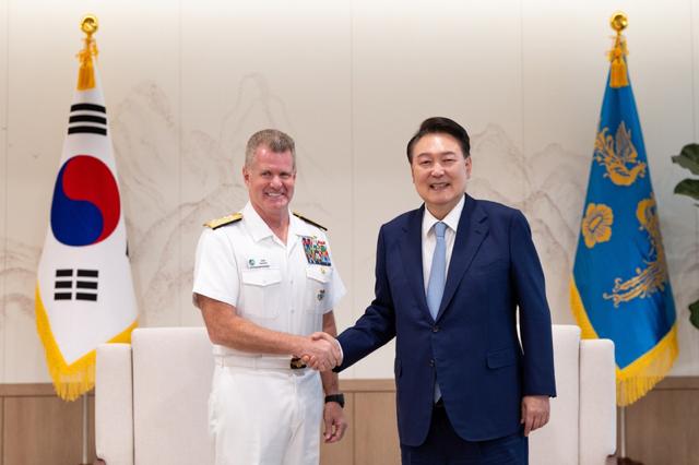 帕帕罗“饿死鸡”论暴露美国焦虑：台湾预算已成中美角力新战场

美军印太司令部司令