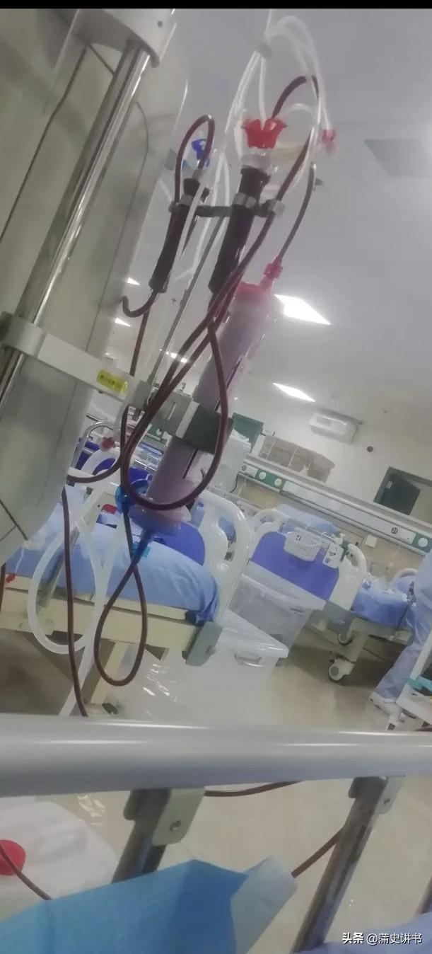 透析室18岁姑娘要换妈妈的肾，外婆的话让人瞬间泪目

今天在透析室上班，碰到了一