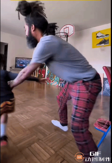 父子篮球：防不住根本防不住系列。