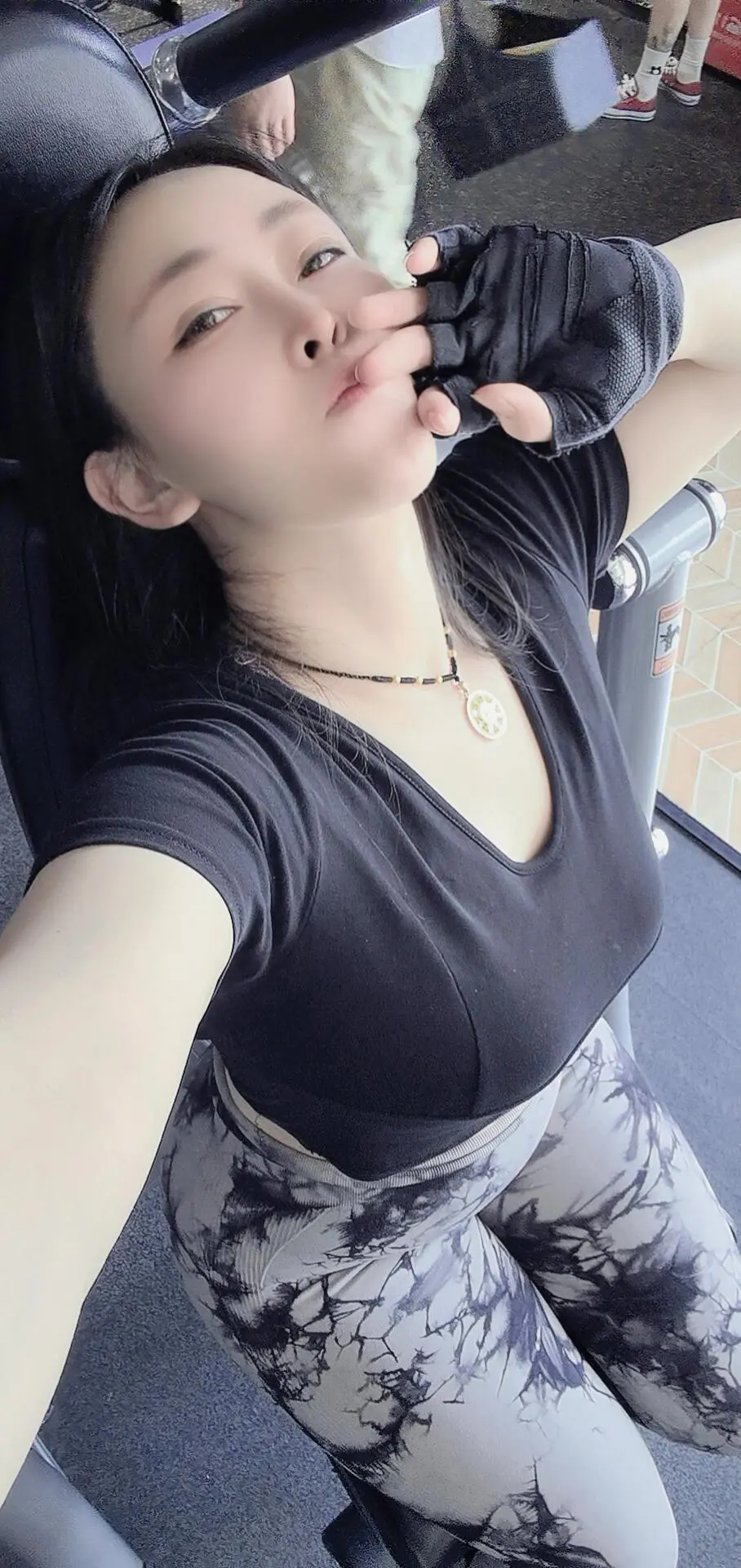 我承认我就是一个很犯贱的人，也是一个说话不算数的人，对感情事真的是哪种...