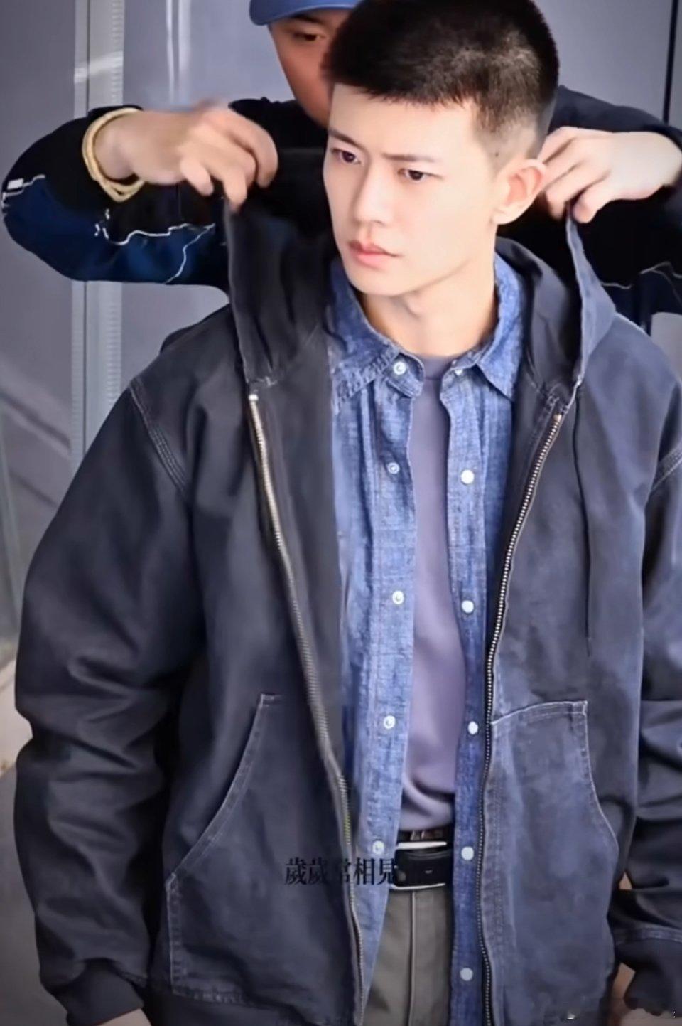 任嘉伦深渊游戏寸头造型任嘉伦深渊游戏寸头路透任嘉伦深渊游戏寸头造型，帅，[点赞]