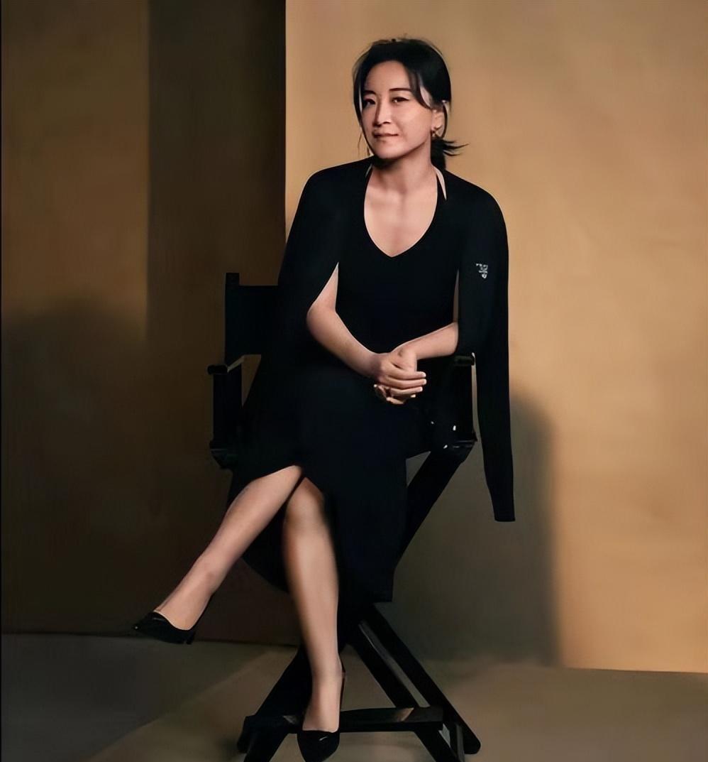 这一次，贾玲的处境给所有人提了个醒， 才知道杨幂当年说的没错！
贾玲，这位中国喜