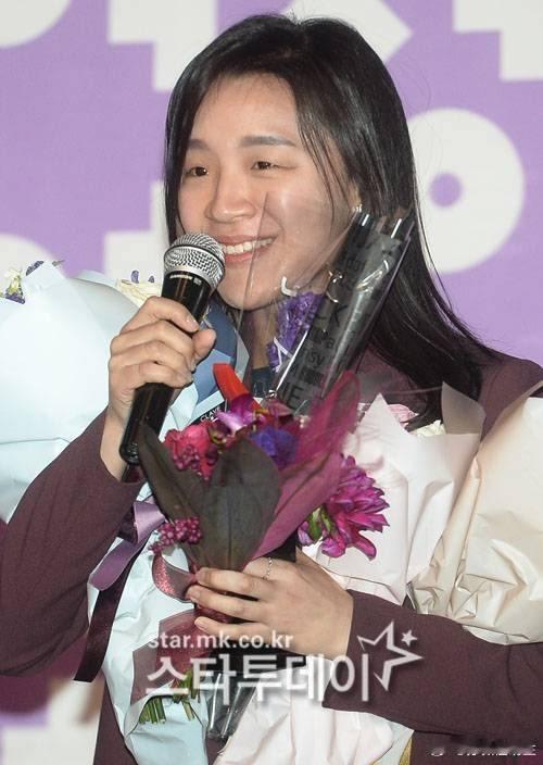 2026年第62届百想艺术大赏电影部门最佳导演奖  《世界的主人》尹佳恩导演获奖