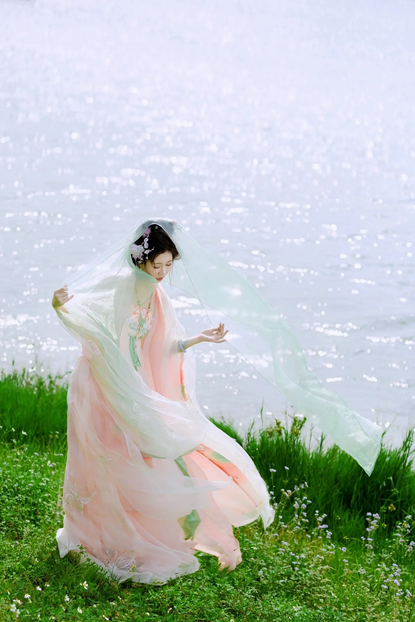 踏春。