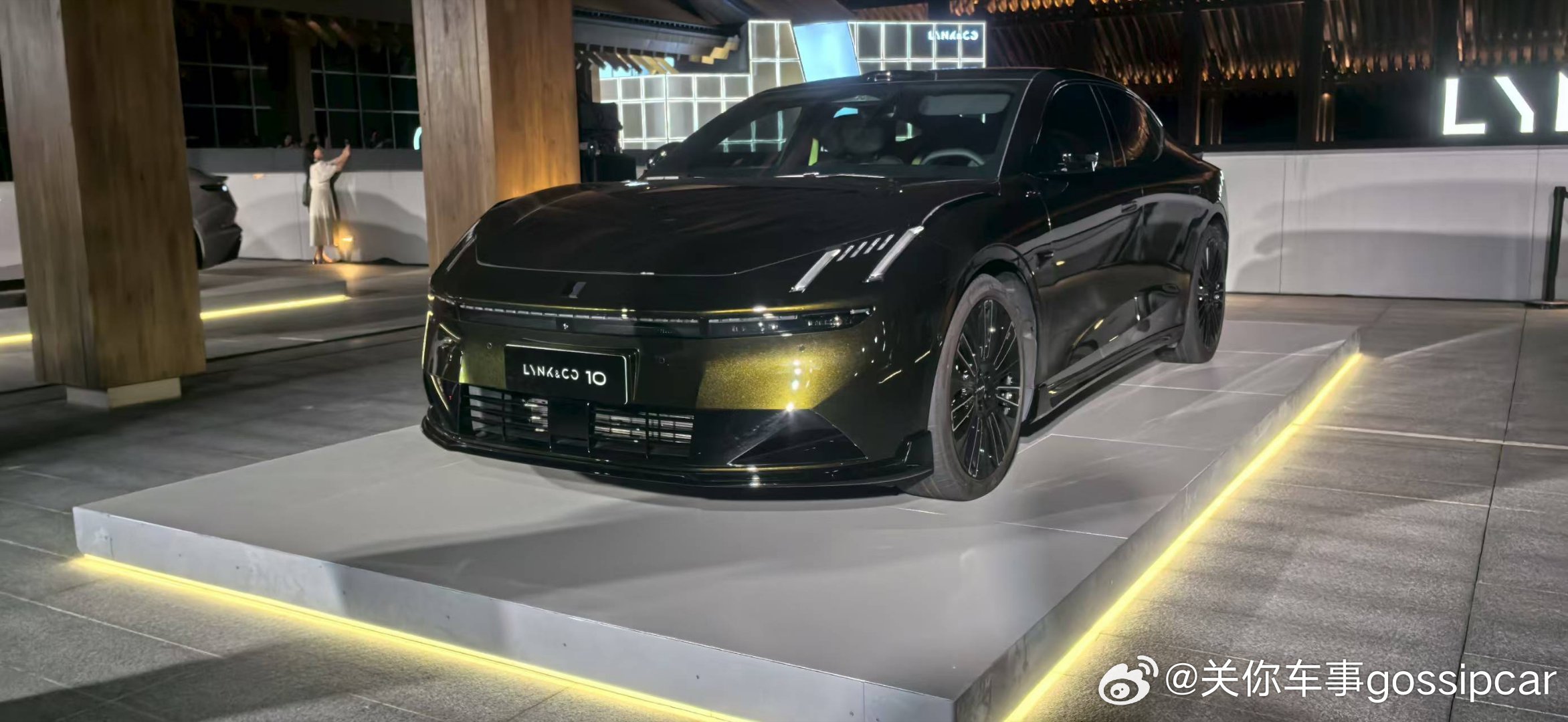 想不到吧？领克10EM-P上市售价16.38万元起。大家都说领克10EMP两驱能