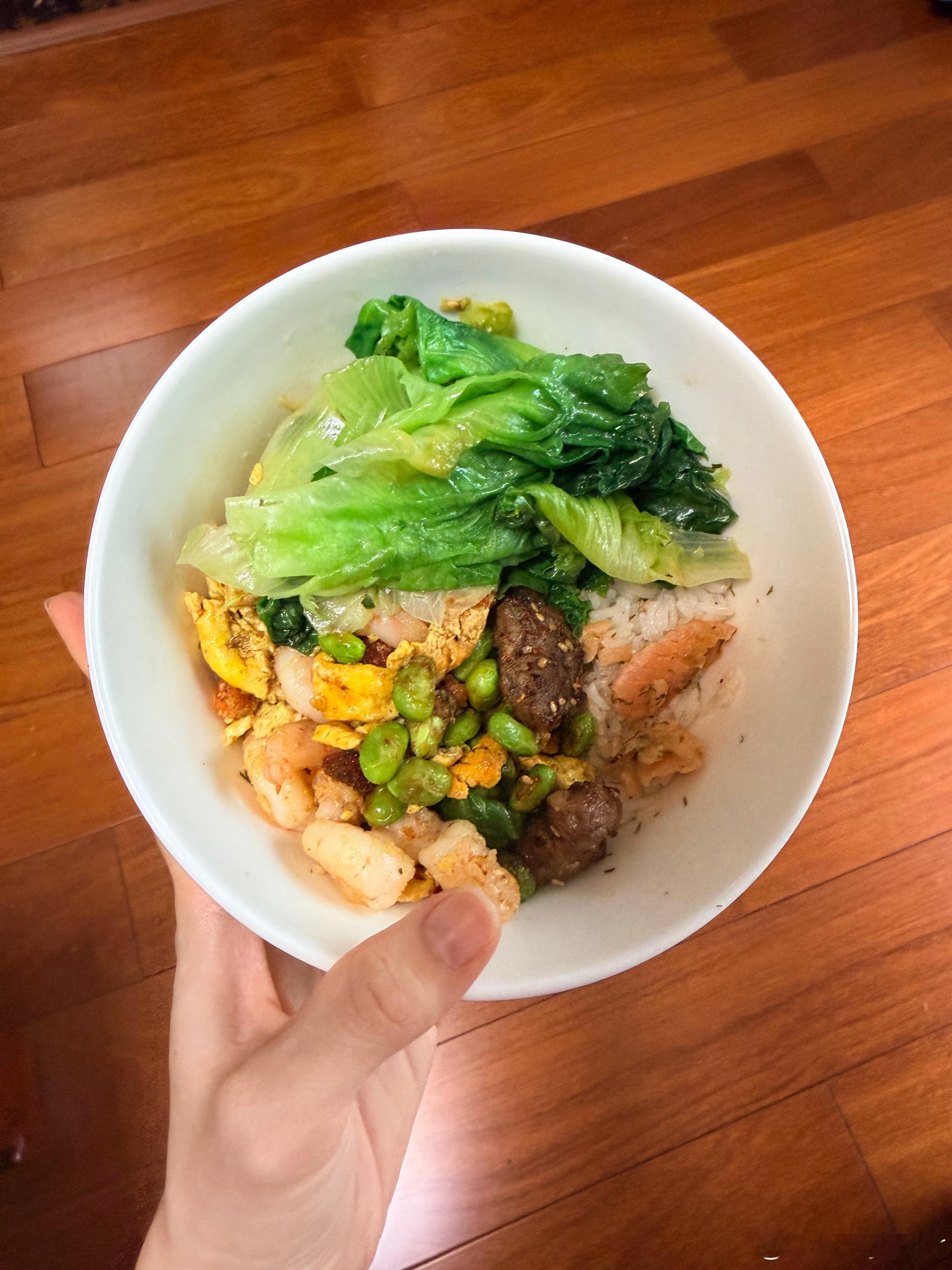 午餐打卡！毛豆很不错哟，营养丰富，抗炎抗氧化，列入常备食材[点赞][点赞][点赞