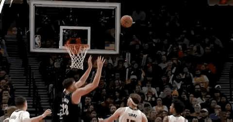 这球犯规还有异议？大家说下