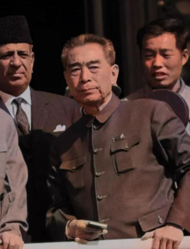 1972年，日本考察团队到四川攀枝花考察攀钢，令人没想到的是，日本人竟然提出来一