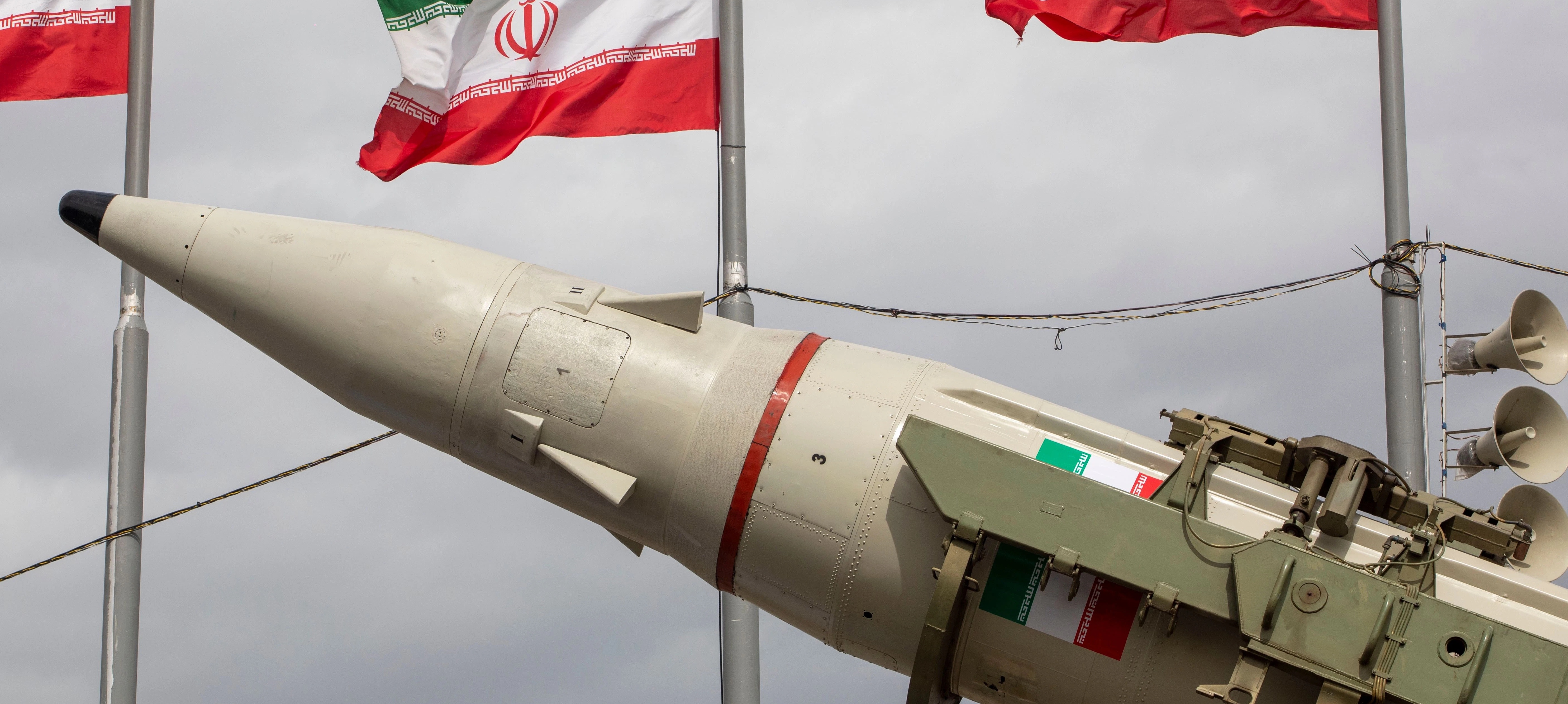 高分辨率图像 伊朗Emad导弹的机动弹头，带小翼 