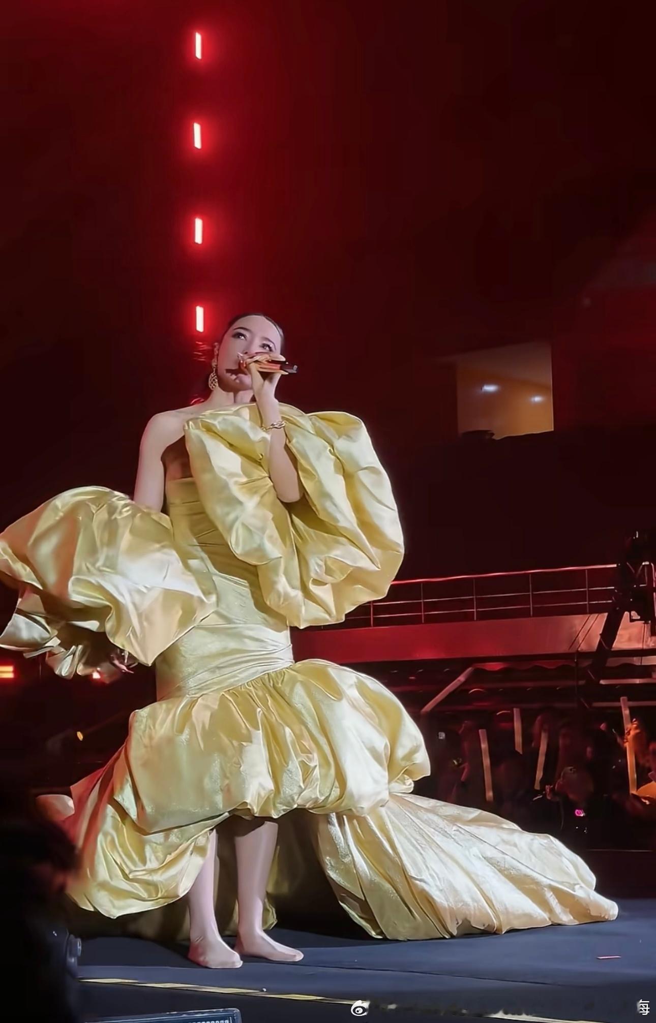 为什么越来越多的人反感“正能量”？倘诺一枚硬币只有正面，你不用怀疑，它一定是个假