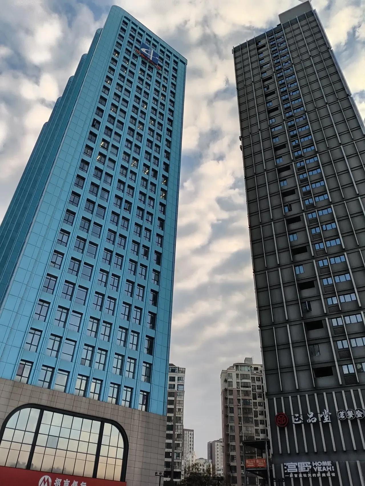 中科大带头撤销英语专业，北语砍掉7个翻译硕士，这波操作哪里是砍专业，分明是

给