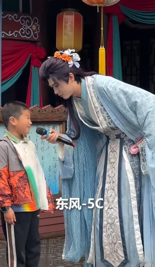 哪件兵器最厉害小孩哥答东风5C  这回答有点东西，小孩哥给你满分 