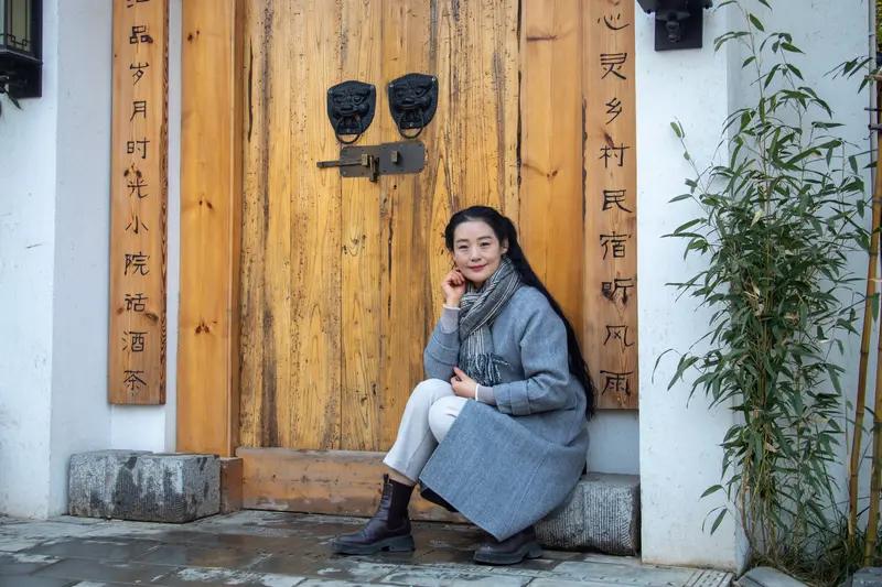 上联“人不可貌相”，要对出合适的下联，得先了解对联规则，像字数相等、结构相同、词