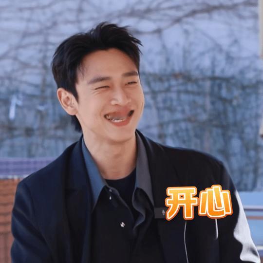 王天辰谈姐姐姐夫CP出圈王天辰回应天选高干文演员微博演员观察企划《镜头之外》本期