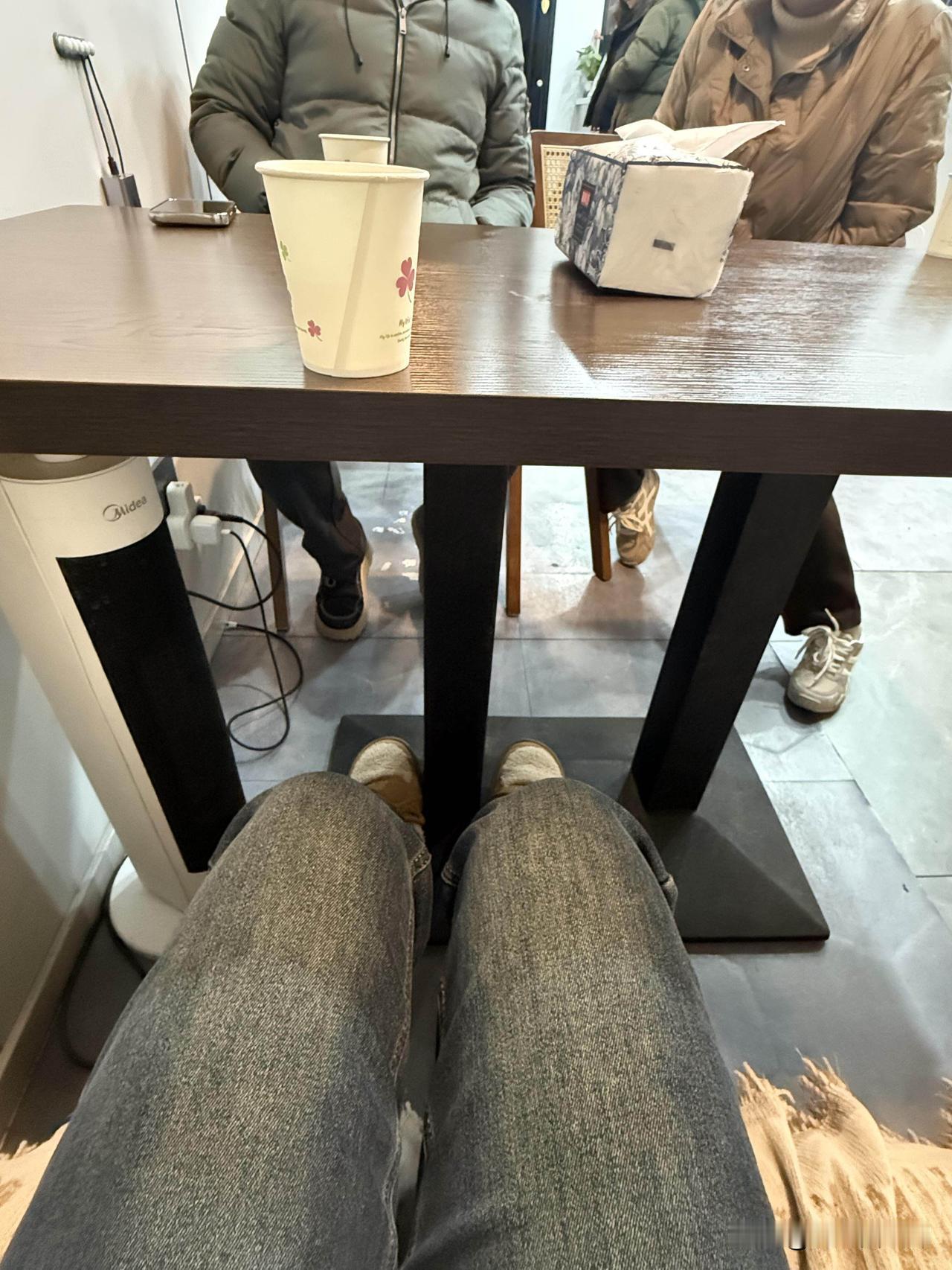 谁能猜到我在相亲，我以为我在面试呢
年前我妈不知道哪里找来的相亲对象，除了知道对