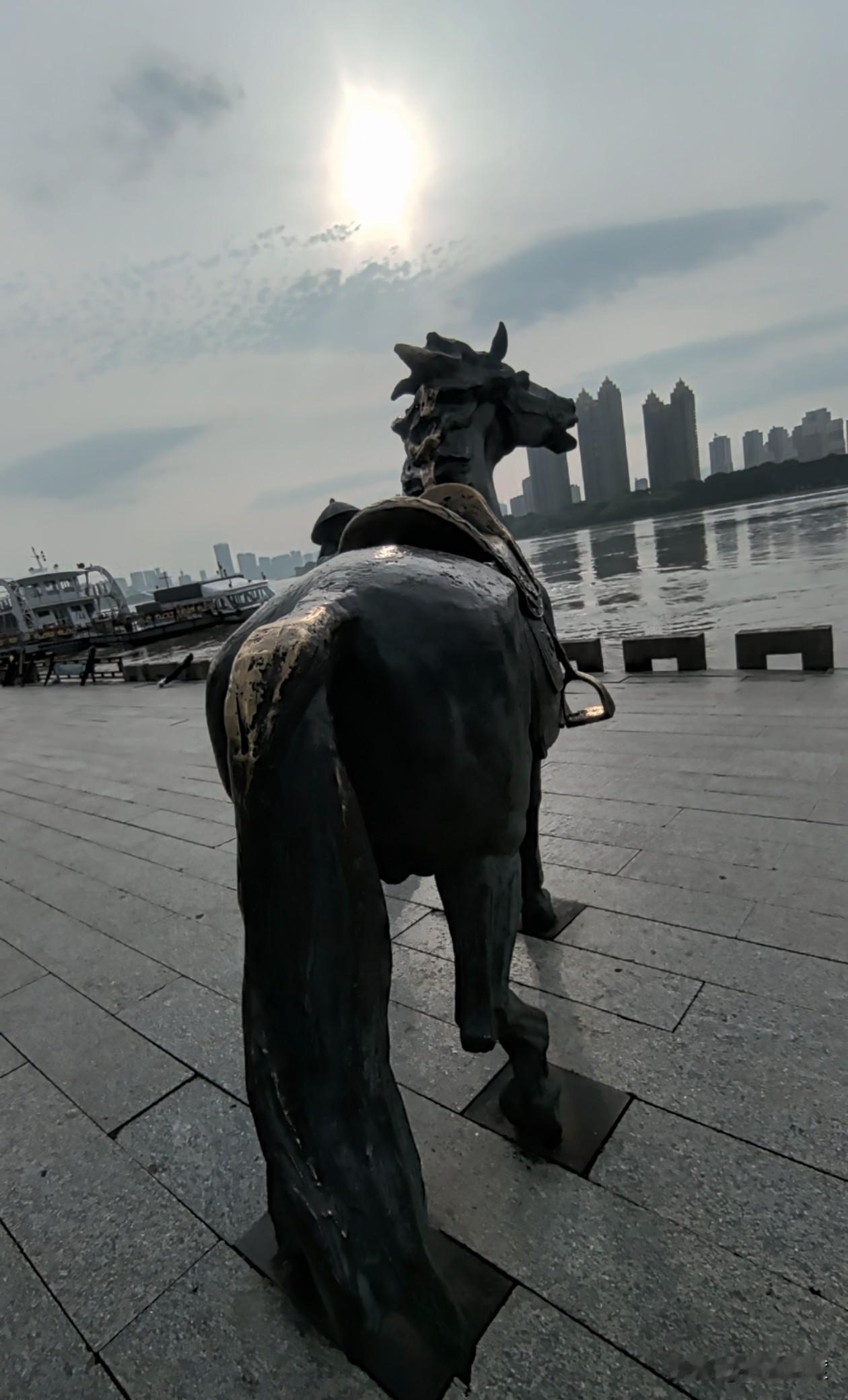 吉林省已经有了白山市，咋滴又要整啥长白市，这根本就是八竿子打不着的事。
吉林市是