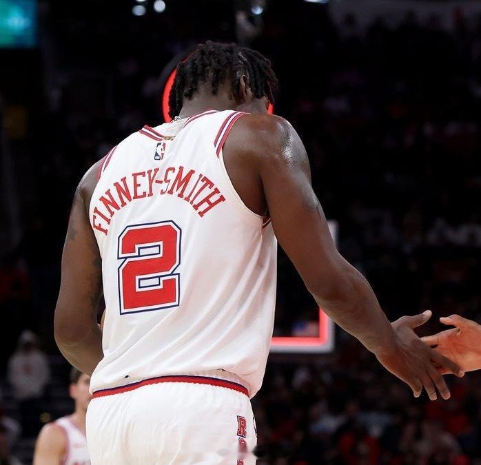 乌度卡谈芬尼-史密斯：“他需要一点时间来找回比赛状态。我觉得今晚他的投篮看起来更