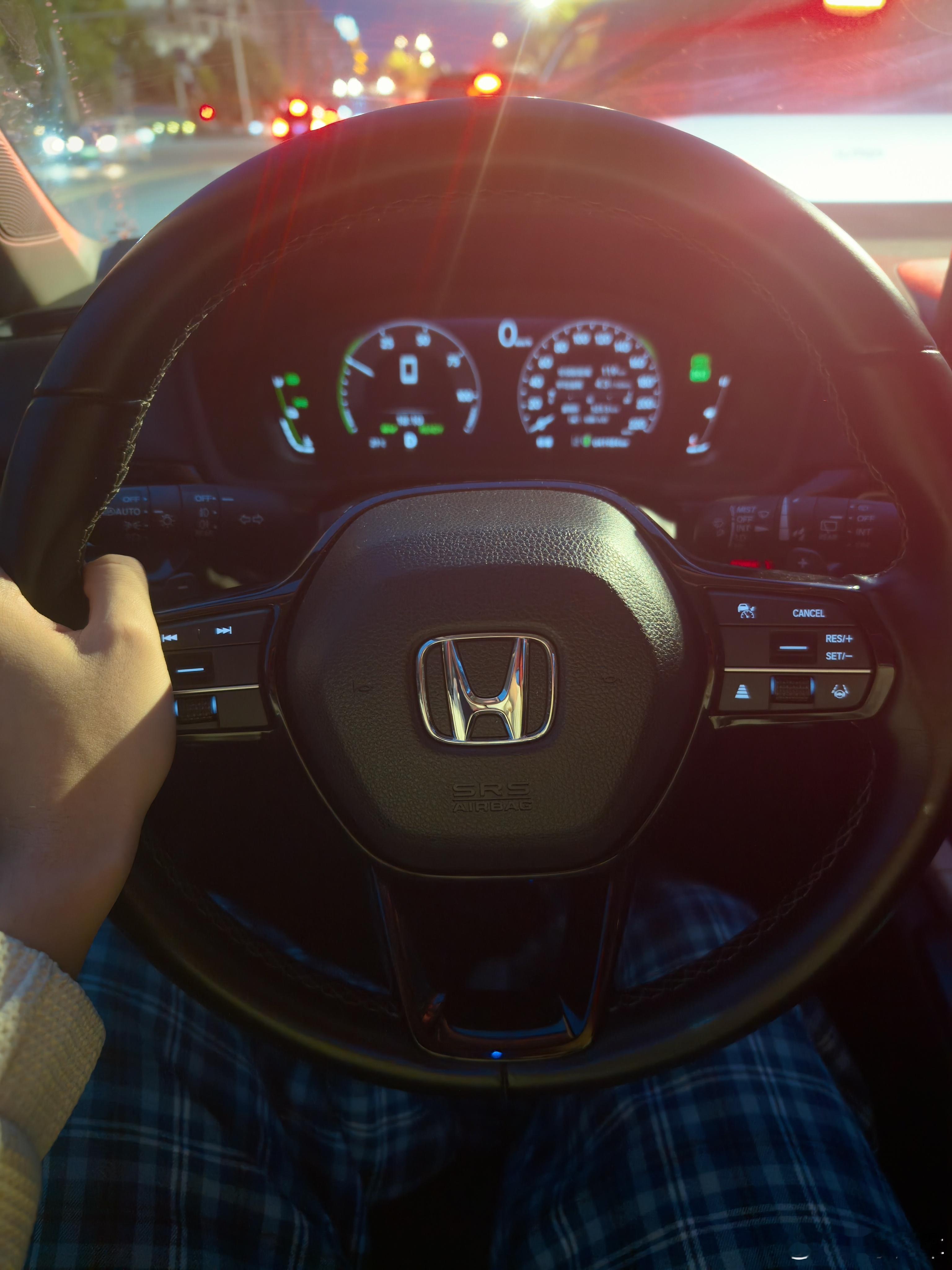 怎么转向变得那么卡顿，明明召回过方向机了[疑问][疑问][疑问] ​​​