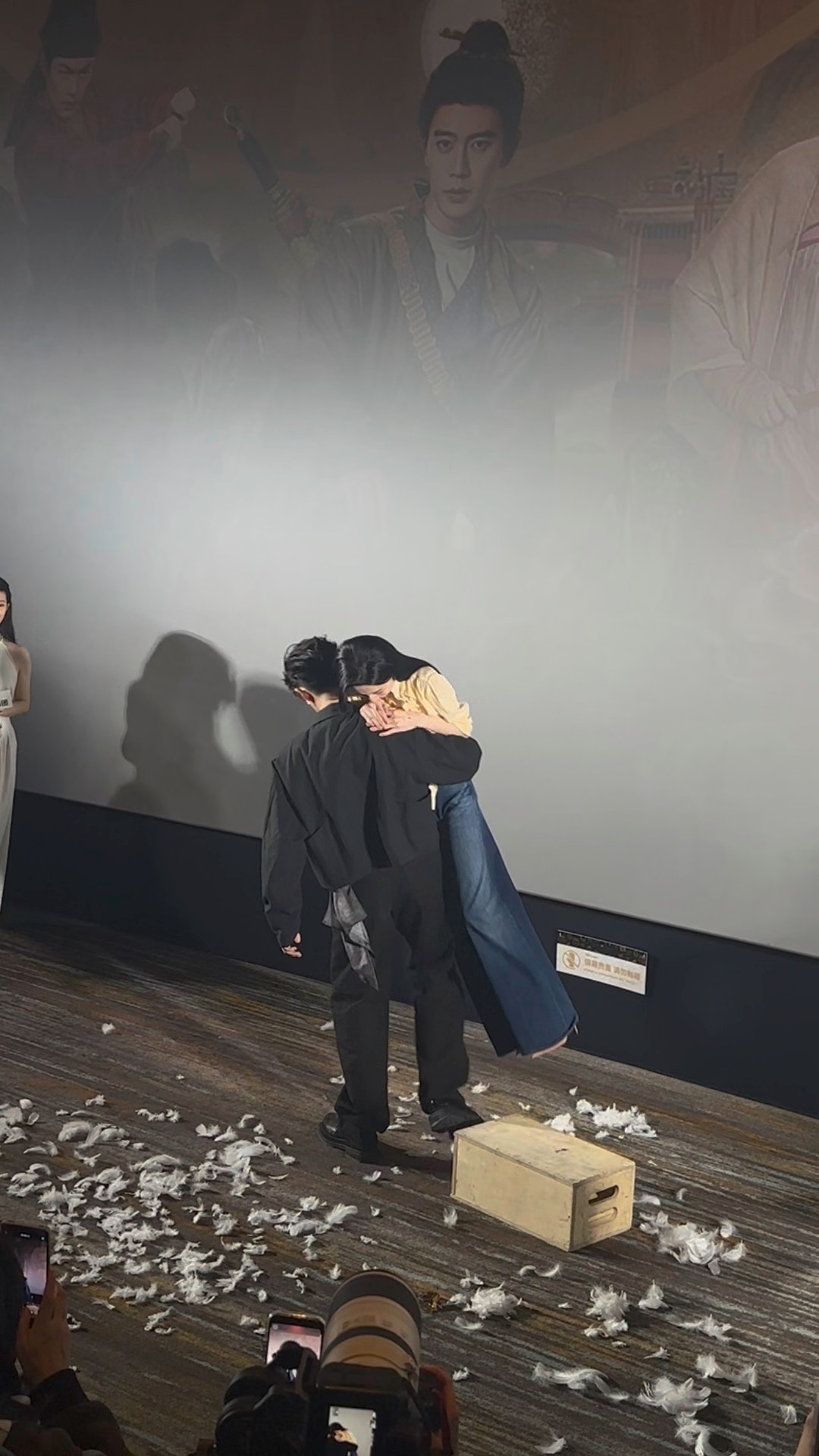 好一个单手抱。。国超哥哥男友力[悲伤][悲伤][悲伤]无忧渡直播无忧渡 ​​​