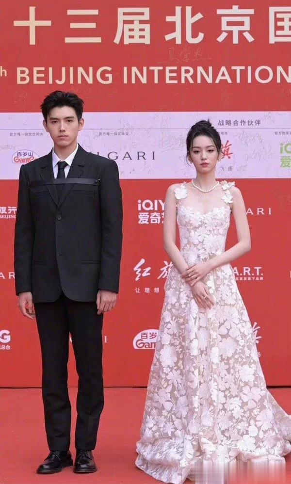 #陈飞宇 周也#哈哈哈哈哈哈哈哈，看着确实挺有意思的 ​​​