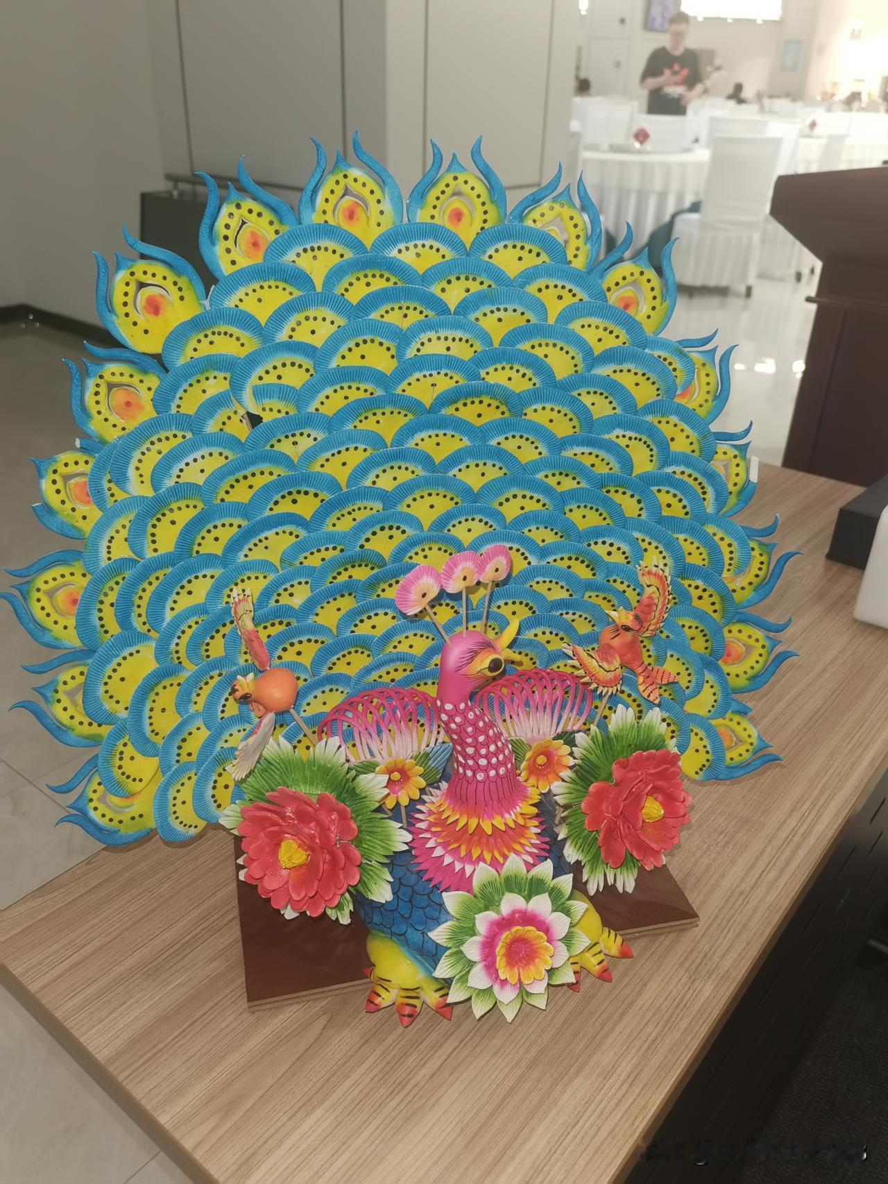 陕西关中人吃馍馍也要吃出花样来，家中有喜事要吃出仪式感。朋友告诉我说，孩子过周岁