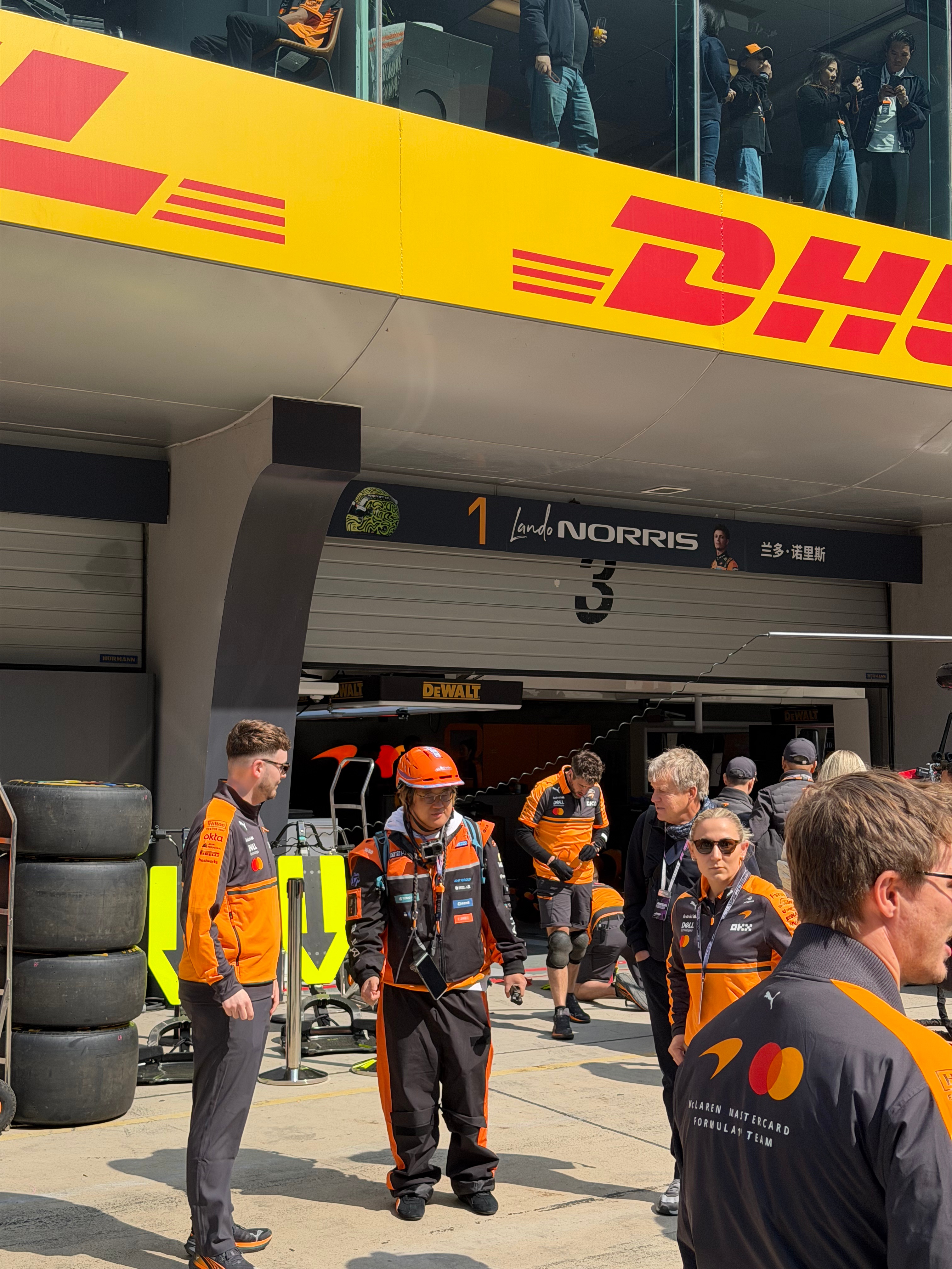 请在图中找出真实的迈凯伦车队成员 上海