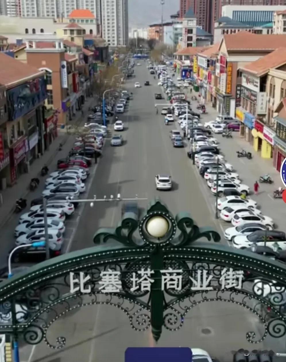 相信呼和浩特的比塞塔街会成为呼市又一条“网红街”。座落在新城区滨海商业圈的比塞塔