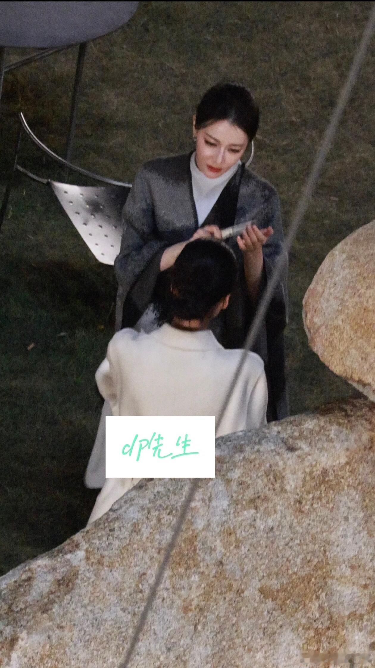 今天的热巴《虽然不能同时拥有一切》两套卫蓝造型