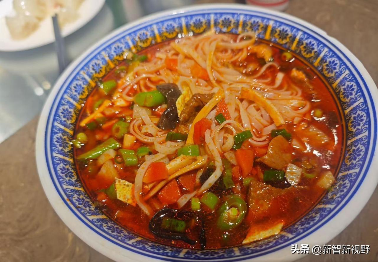 西安艳阳天西府饭的舌尖传奇春光臊子面 春光臊子面 西府面皮 西府大烩菜 三秦风味