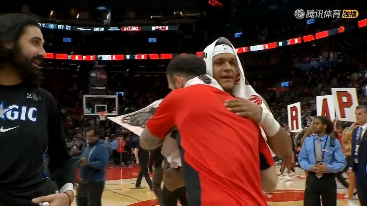 魔术87-139惨败猛龙！魔术命中率仅37.8%，班凯罗14中3仅得9分并有5次