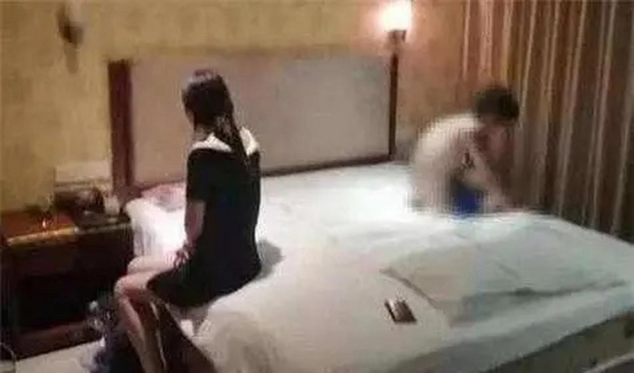 冤不冤？山东淄博这位外卖员，捉个奸把自己捉进了看守所，蹲了6个月。
2021年，