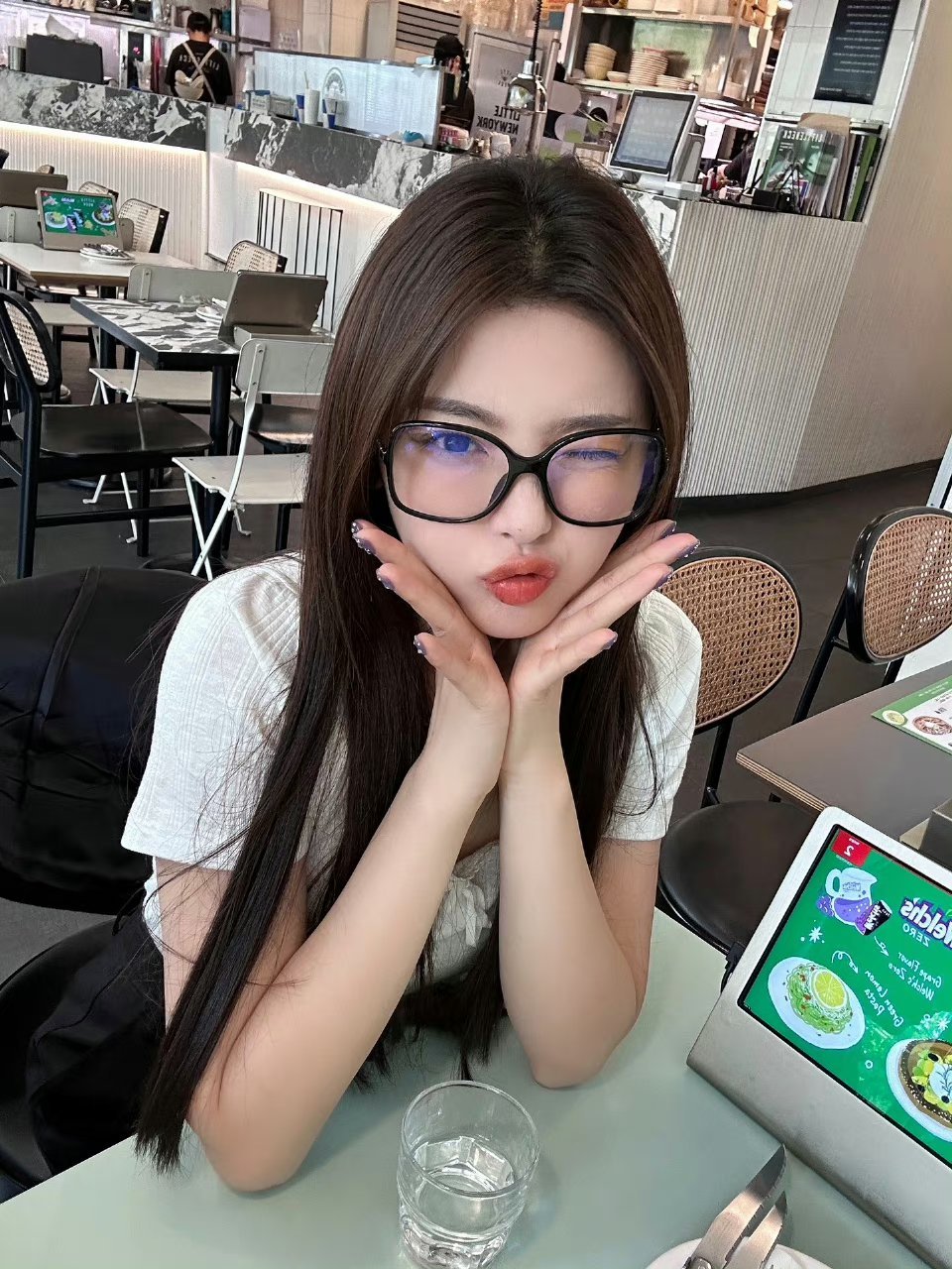 #杨超越[超话]#ycy#杨超越如果奔跑是我的宿命# ycy#杨超越陈若华# “