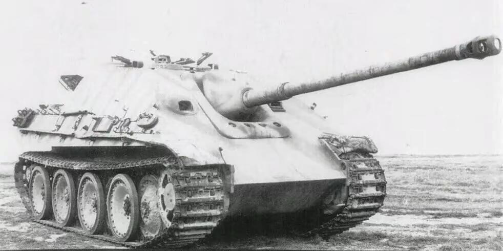 猎豹坦克歼击车（Jagdpanther，制式编号Sd.Kfz.173）由德国克虏
