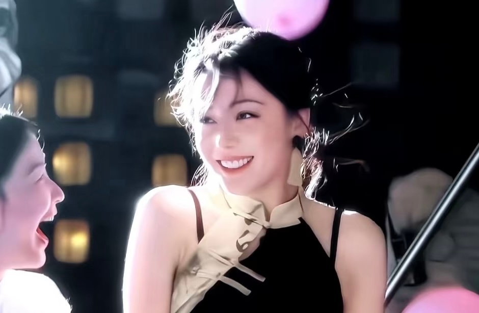 迪丽热巴已安全回国回来了回来了就好平平安安！！！巴巴好好休息！！！！