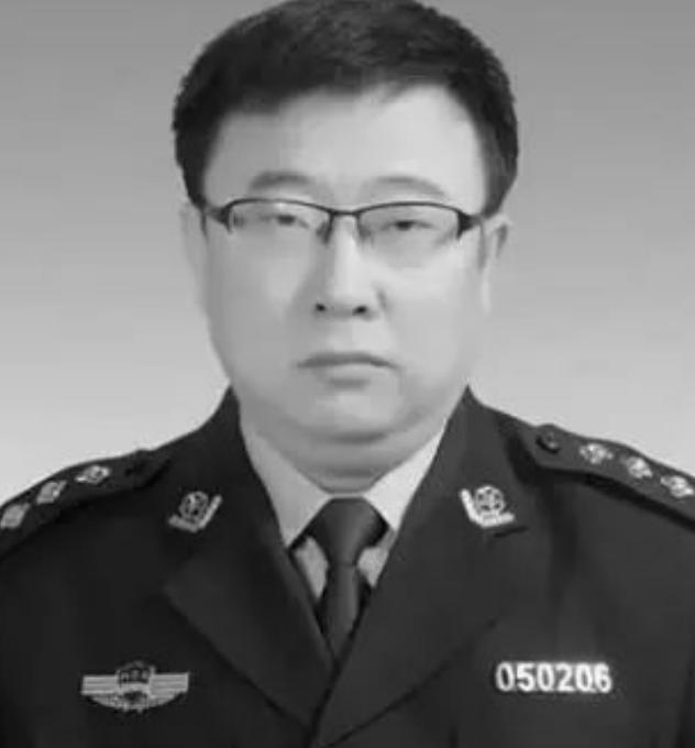 2016年，内蒙古一副所长因不肯徇私而因公殉职，6年后他的儿子高考652分，谢绝