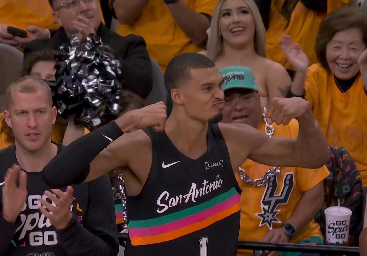 文班亚马：2.26米的得分后卫怕不怕？

在马刺击溃开拓者取得季后赛开门红的首场