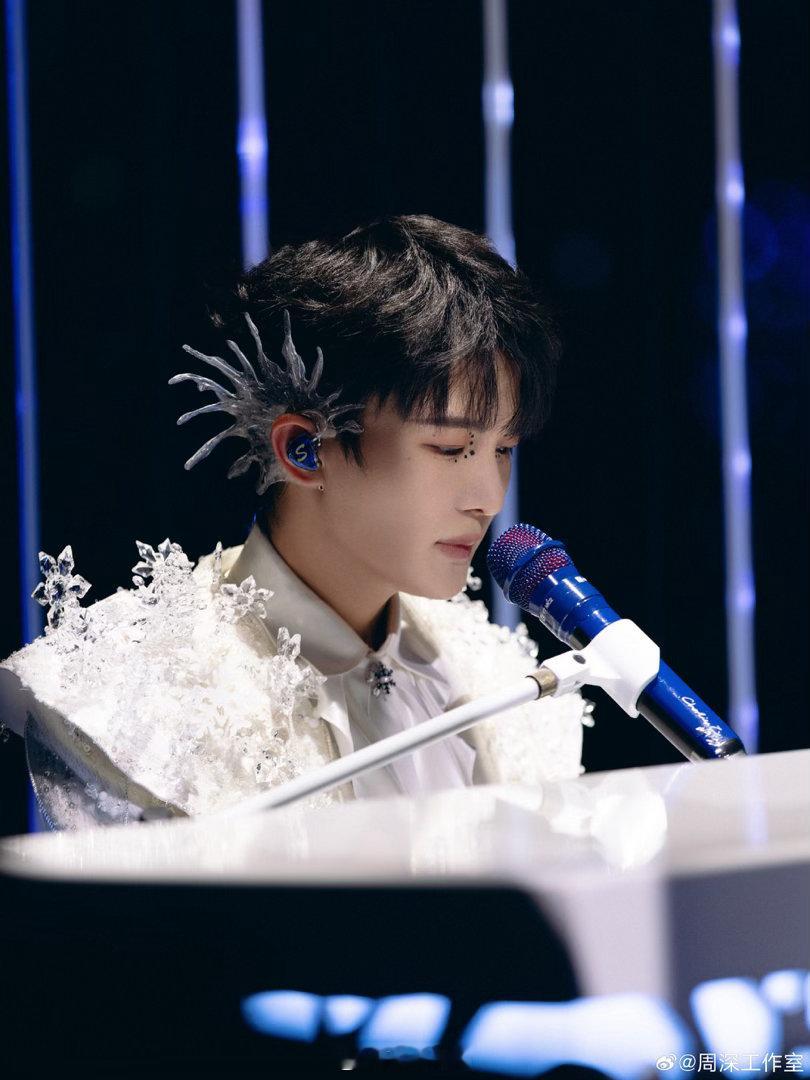 周深苏州演唱会预售时间周深时隔18个月苏州开唱时隔18个月重返苏州，5.16-1