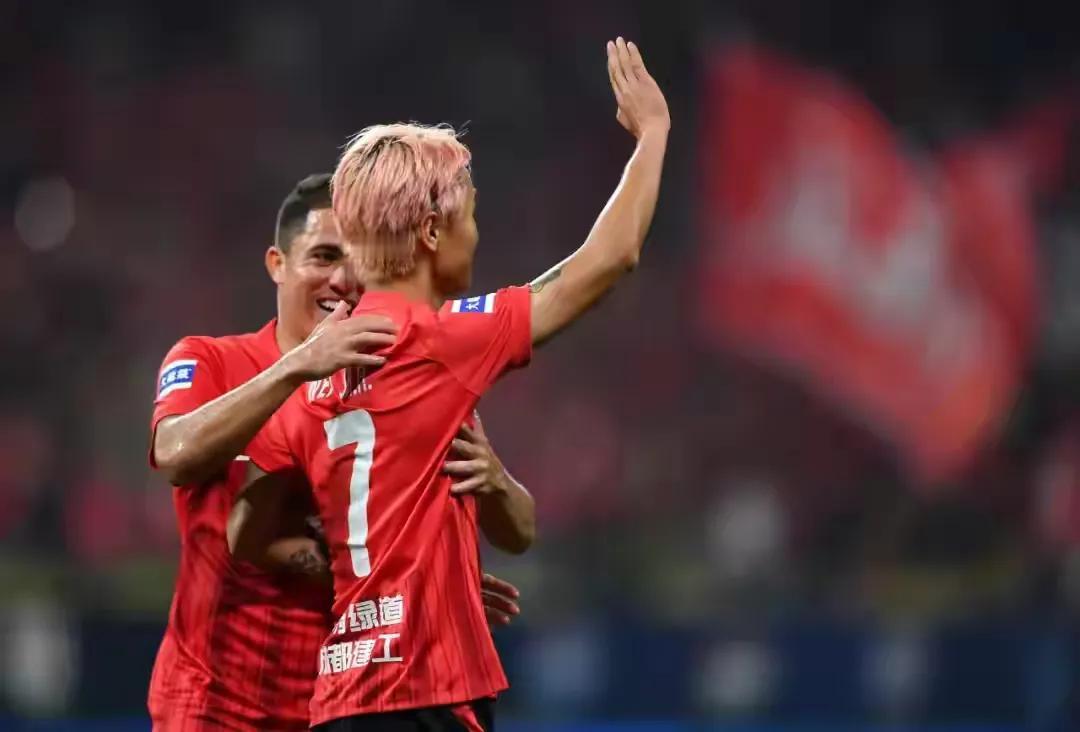 成都蓉城队4:2河南队，这两点表现有惊喜也有不足

1、罗慕洛状态慢慢恢复了
凭
