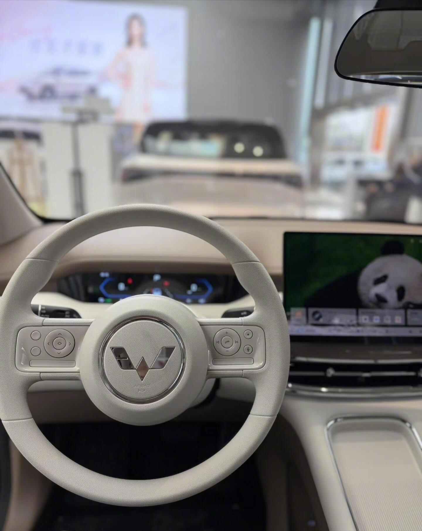 🚗 五菱 缤果 Pro✅ 优点💸 8万级带快充+420km续航的性价比：在8